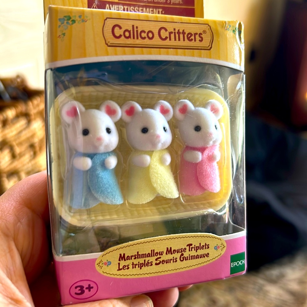Calico Critters- Adorables marshmallow mouse triplets. New in box.